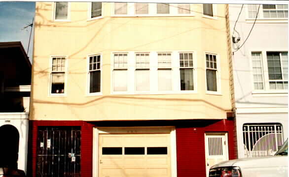 Building Photo - 660 16th Ave