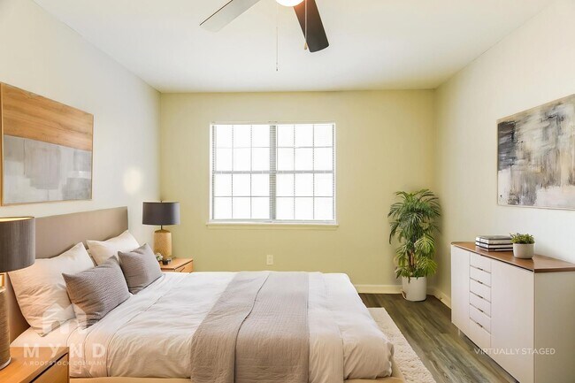 Foto del edificio - 377 St John Rd NW