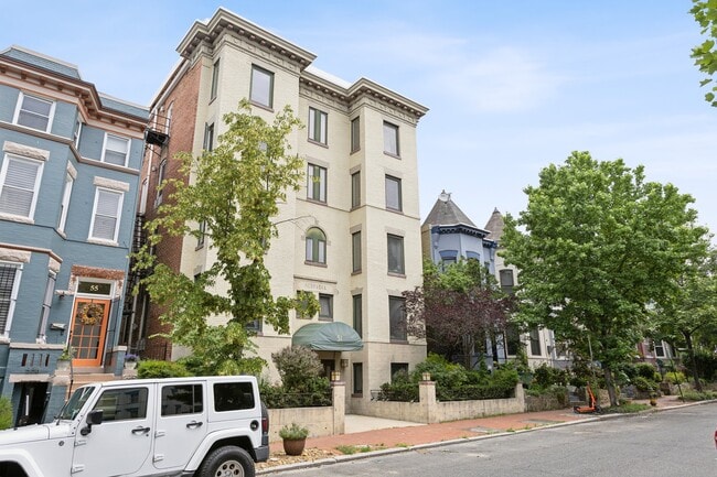 Building Photo - 51 Randolph Pl NW