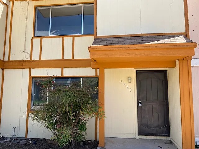 Foto principal - 5880 S Del Moral Blvd