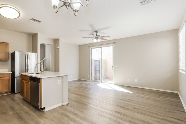 Foto del edificio - 5208 W Warner St