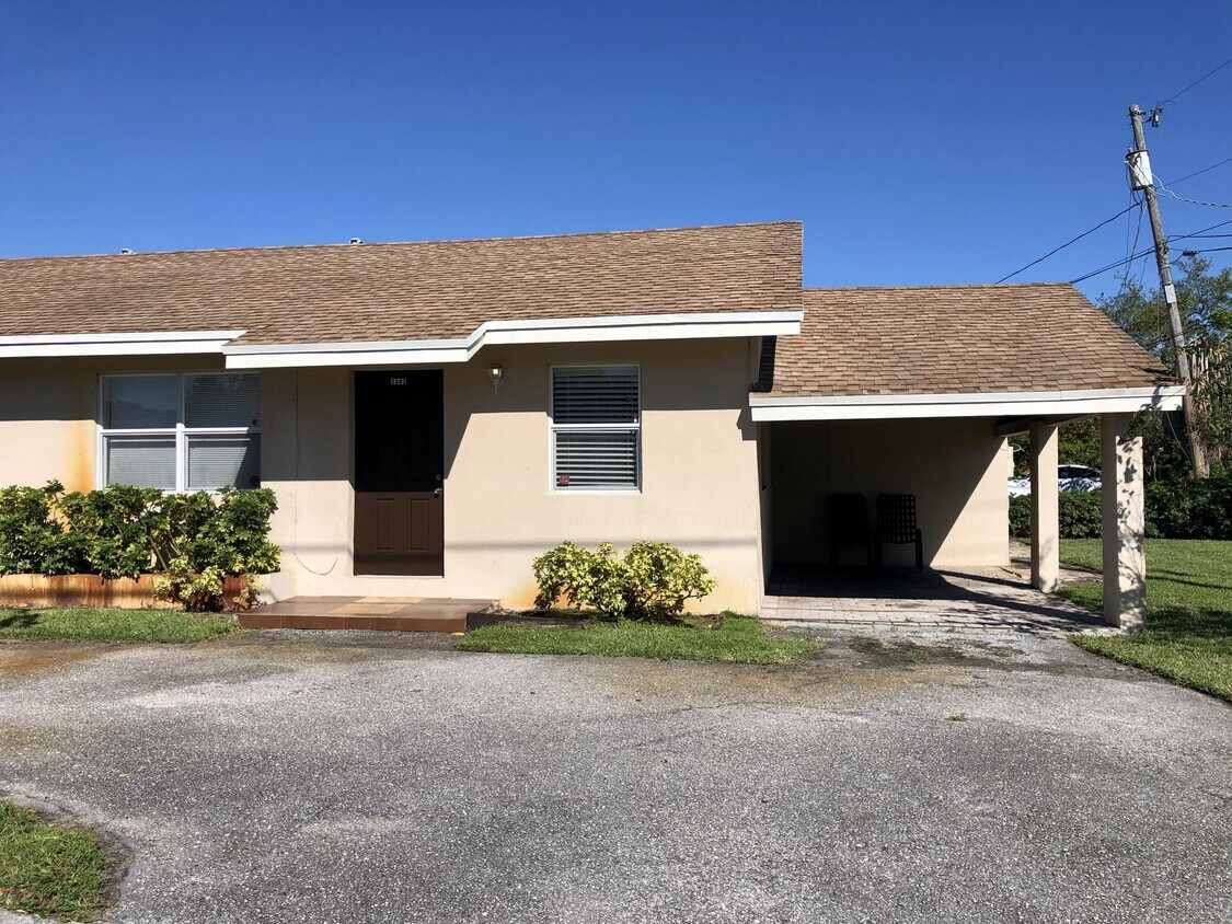 Foto principal - 2343 Westgate Ave
