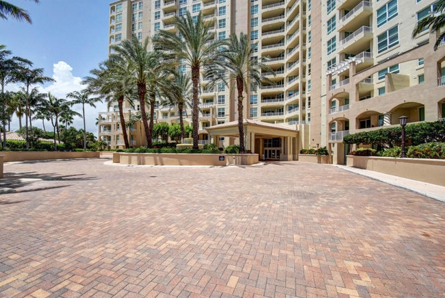 Building Photo - 3700 S Ocean Boulevard 608