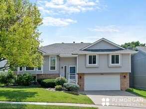 Building Photo - 16911 N Cir