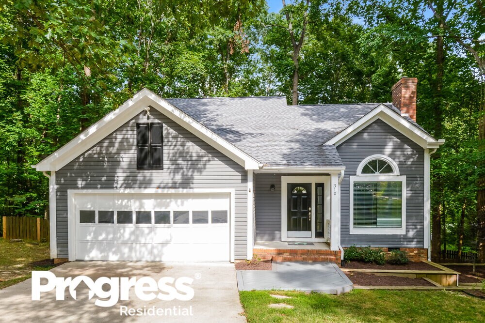 Foto principal - 310 Berwick Ct