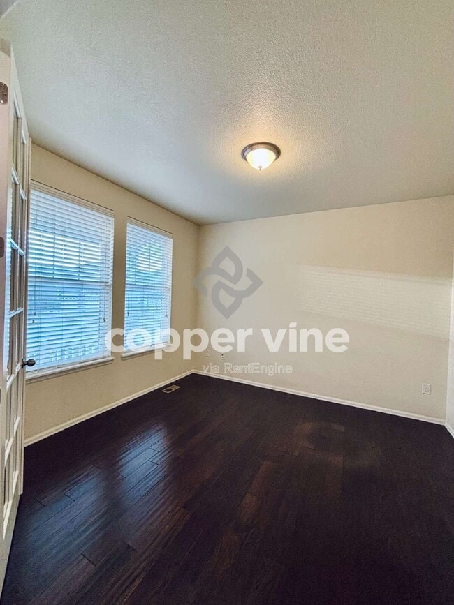 Foto del edificio - 14240 Hudson St