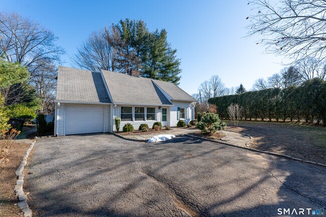 Foto del edificio - 1329 Stillwater Rd