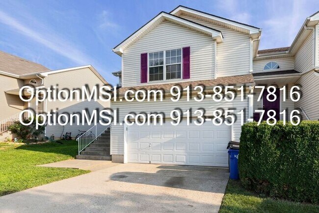 Foto del edificio - Well Maintained Half Duplex