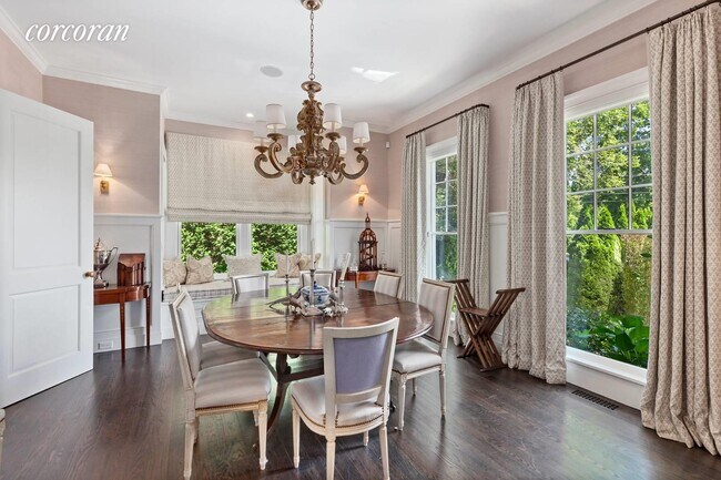 Foto del edificio - 229 Toylsome Ln