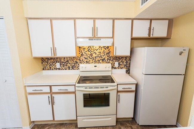 Building Photo - 2212 Grand Cayman Ct