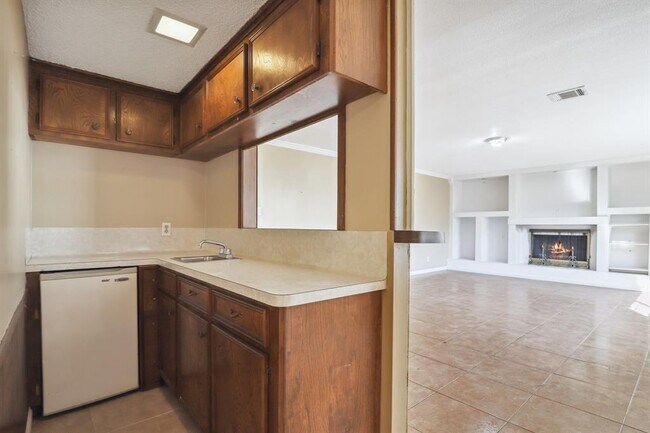Foto del edificio - 1003 Suwanee Ln