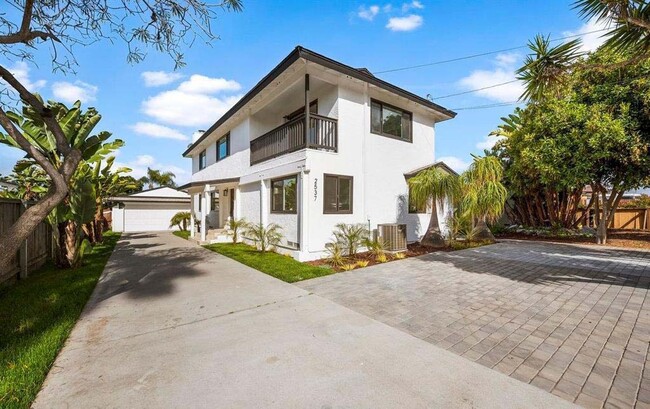 Foto del edificio - 2537 Davis Ave