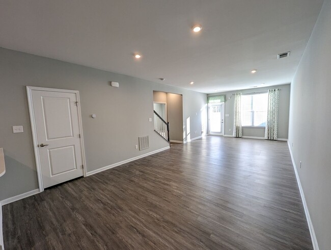 Foto del edificio - 3456 Foxglove Dr