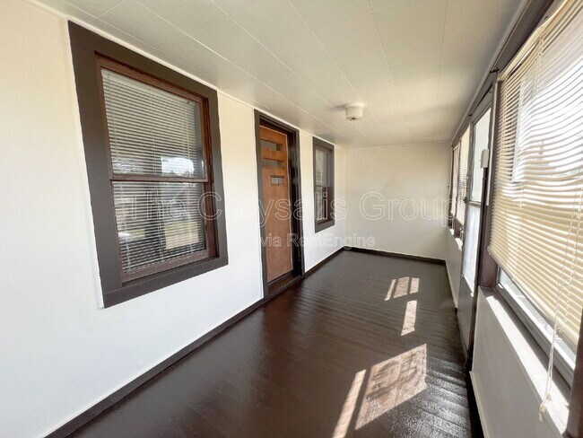 Foto del edificio - 230 Creve Coeur St