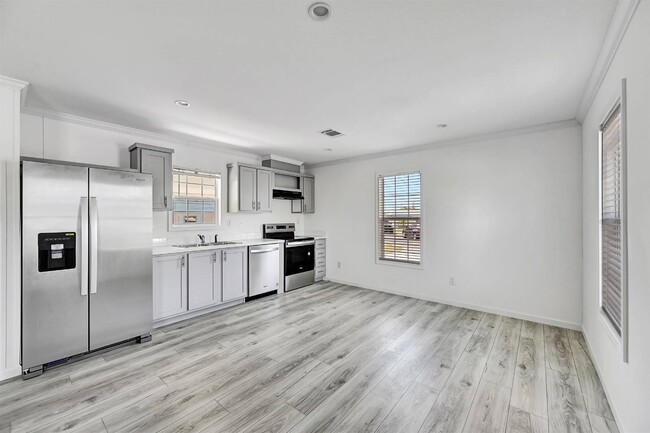 Foto del edificio - 2028 Stewart Rd