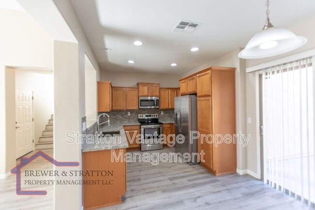 Building Photo - 41715 N Raleigh Ct