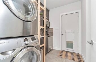 Building Photo - 360 Eado Park Cir