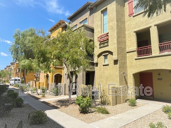 Building Photo - 2150 W Alameda Rd