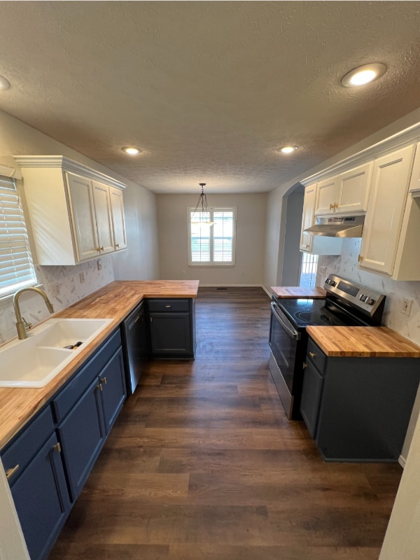 Building Photo - 3371 W Erie St