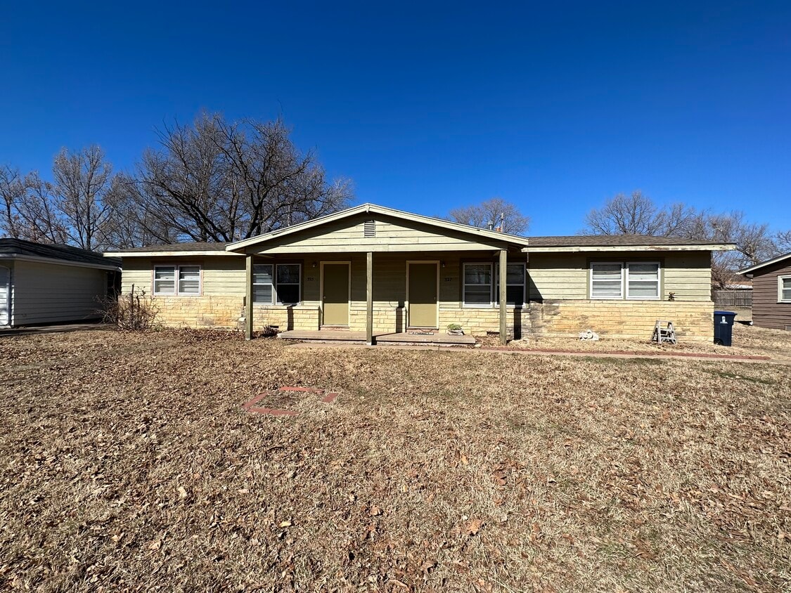 325 Dellway St Unit 325, El Dorado, KS 67042 Apartments in El Dorado