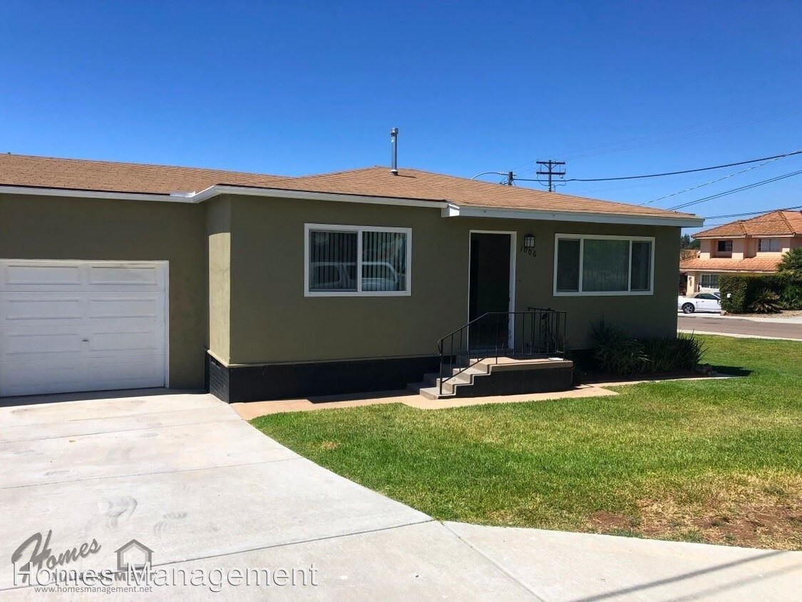 10061433 W 15th Ave, Escondido, CA 92025 Apartment for Rent in