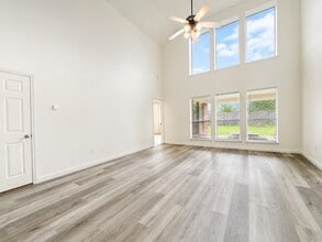 Building Photo - 7219 Brookville Ln