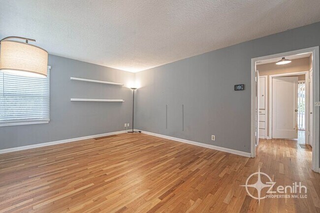 Foto del edificio - 711 NW 41st St