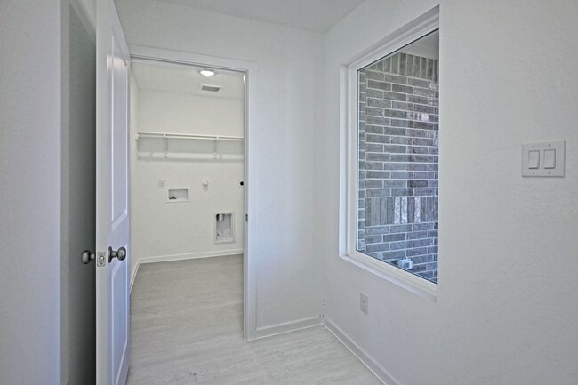 Building Photo - 10036 Mather Way