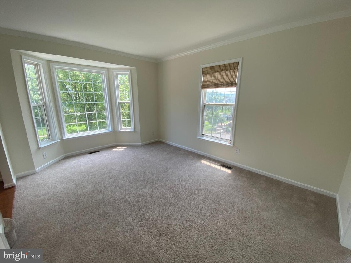 Primary Photo - 17624 Overlook Rd