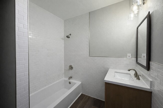 Foto del edificio - 8226 Harding St