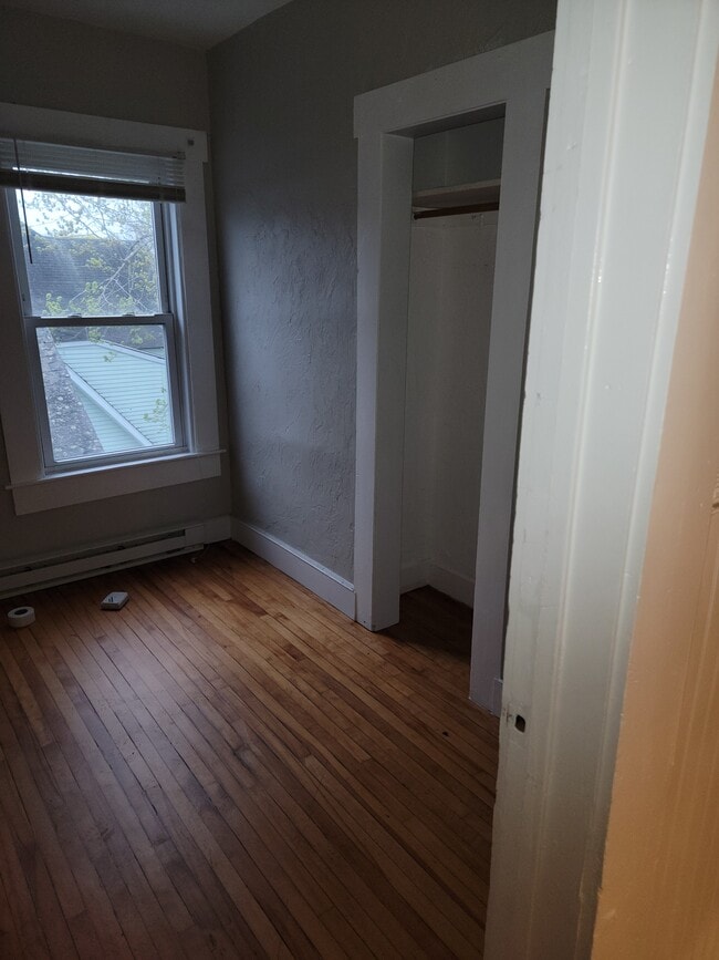 Building Photo - 5 Freeland Ter