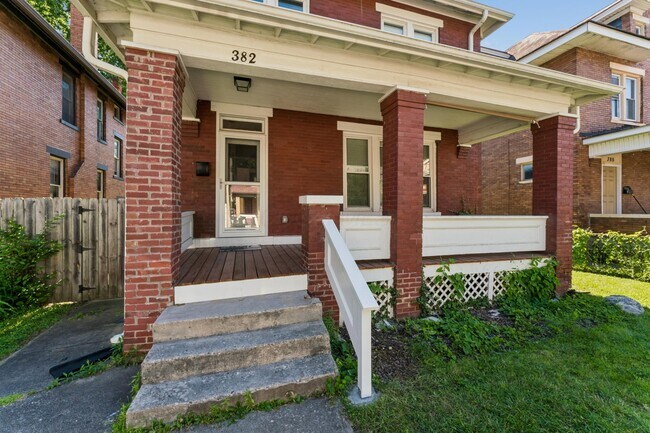 Building Photo - 382 Morrison Ave