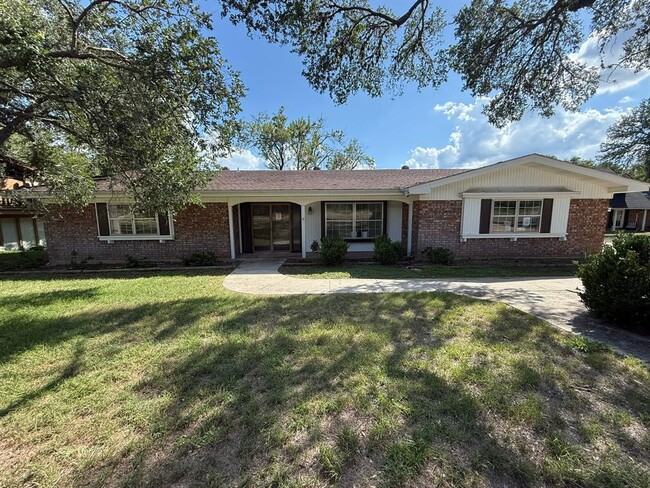 Building Photo - 209 W Mimosa Cir