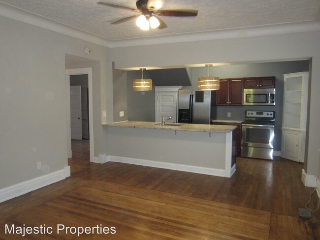 Building Photo - 571 Howell Ave