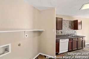 Foto del edificio - 7807 Clipper Pass