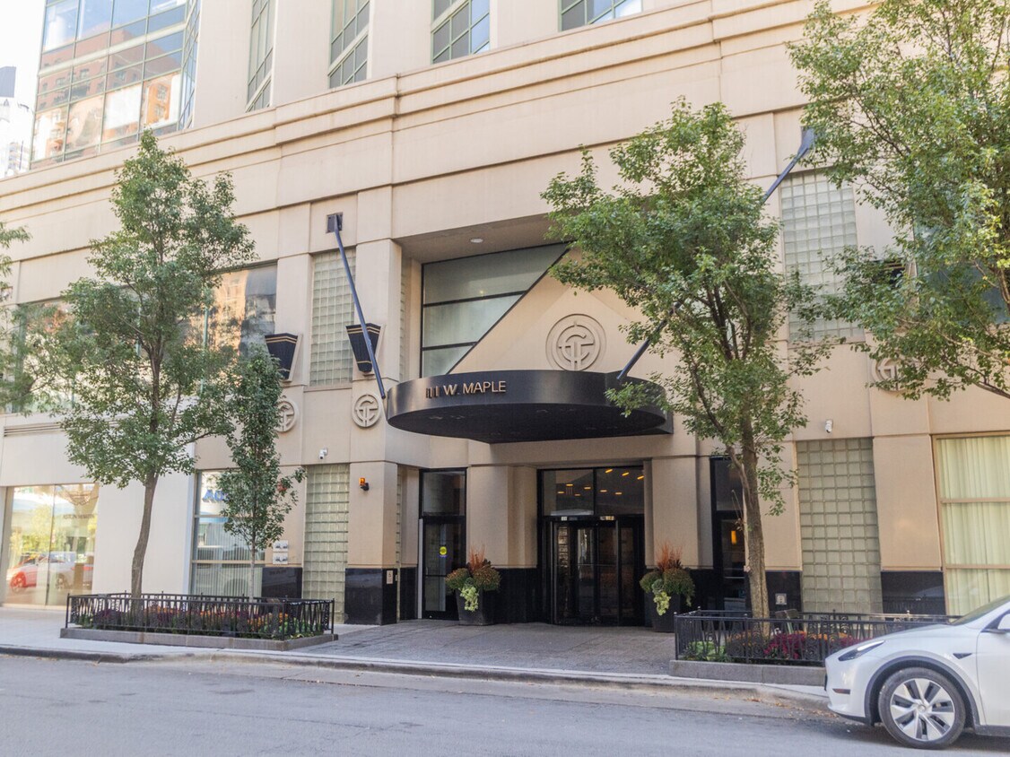 Foto principal - 111 W Maple St