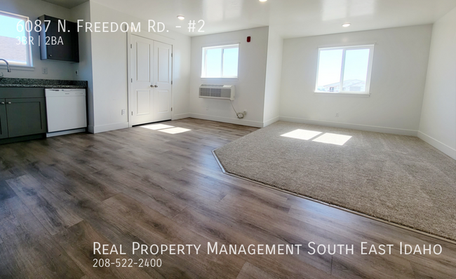 Foto del edificio - New & Modern 3 Bedroom, 1.5 Bathroom Apart...