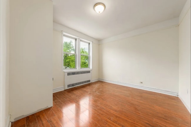Building Photo - 102 Albemarle Rd