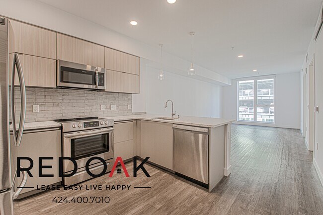 Foto del edificio - 2880 James M Wood Blvd