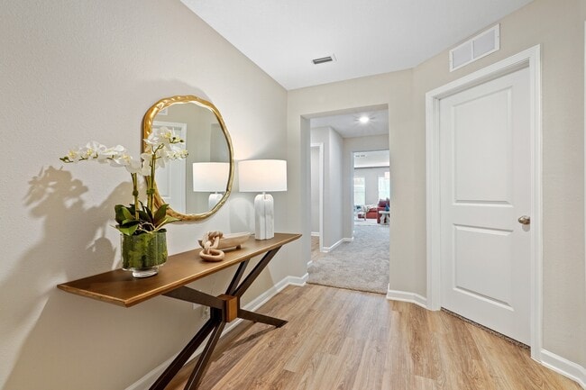 Building Photo - North Pointe Residences