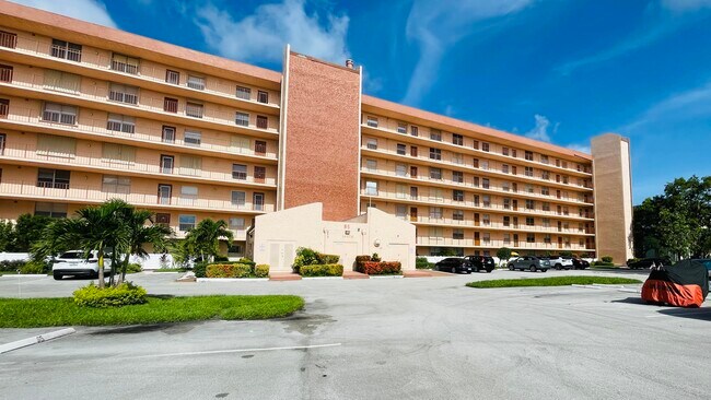 Building Photo - 14575 Bonaire Blvd