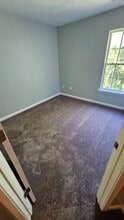 Building Photo - 735 Bellview Way