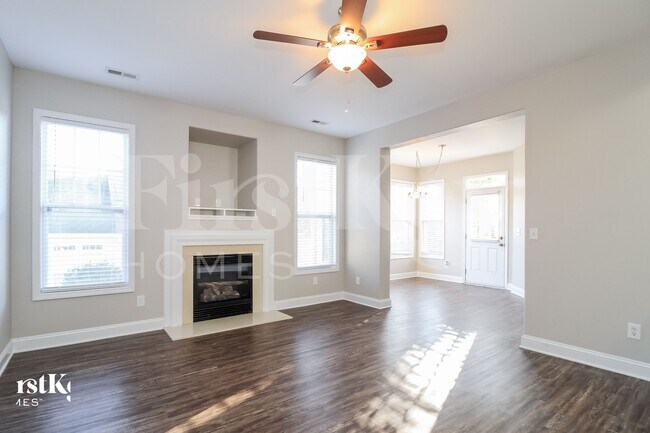 Foto del edificio - 221 Bridgewater Dr