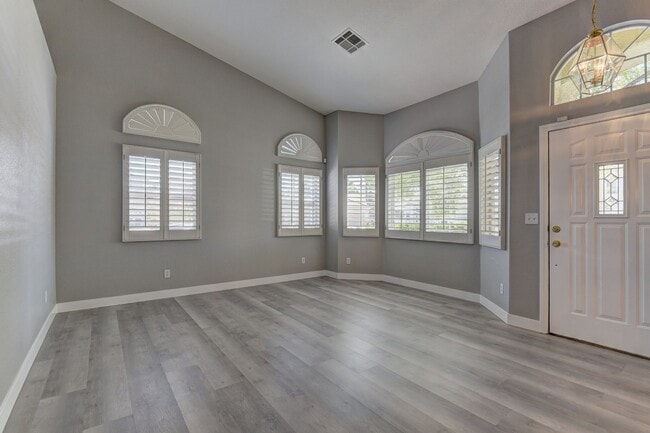 Building Photo - 3-Bedroom Home in Prime Las Vegas Location