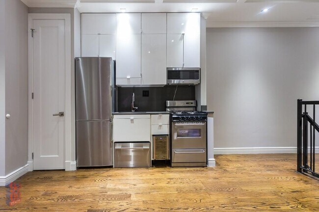 Foto del edificio - 15 W 103rd St