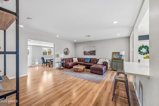 Foto del edificio - 1831 W Northview Ave