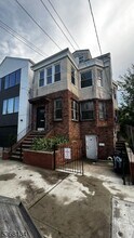 Building Photo - 197 Myrtle Ave