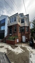 Building Photo - 197 Myrtle Ave