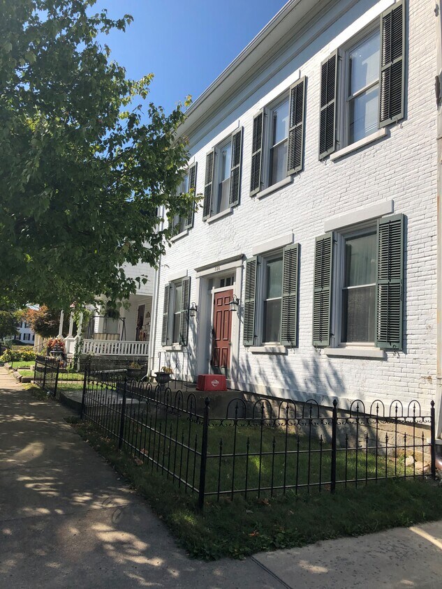 Front of Building - 728 N Wayne St