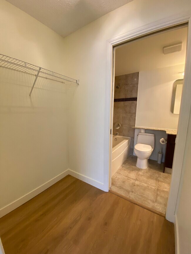 Building Photo - Spacious 1 Bedroom Main Floor Unit at Aurora at Chinook – Kingsland